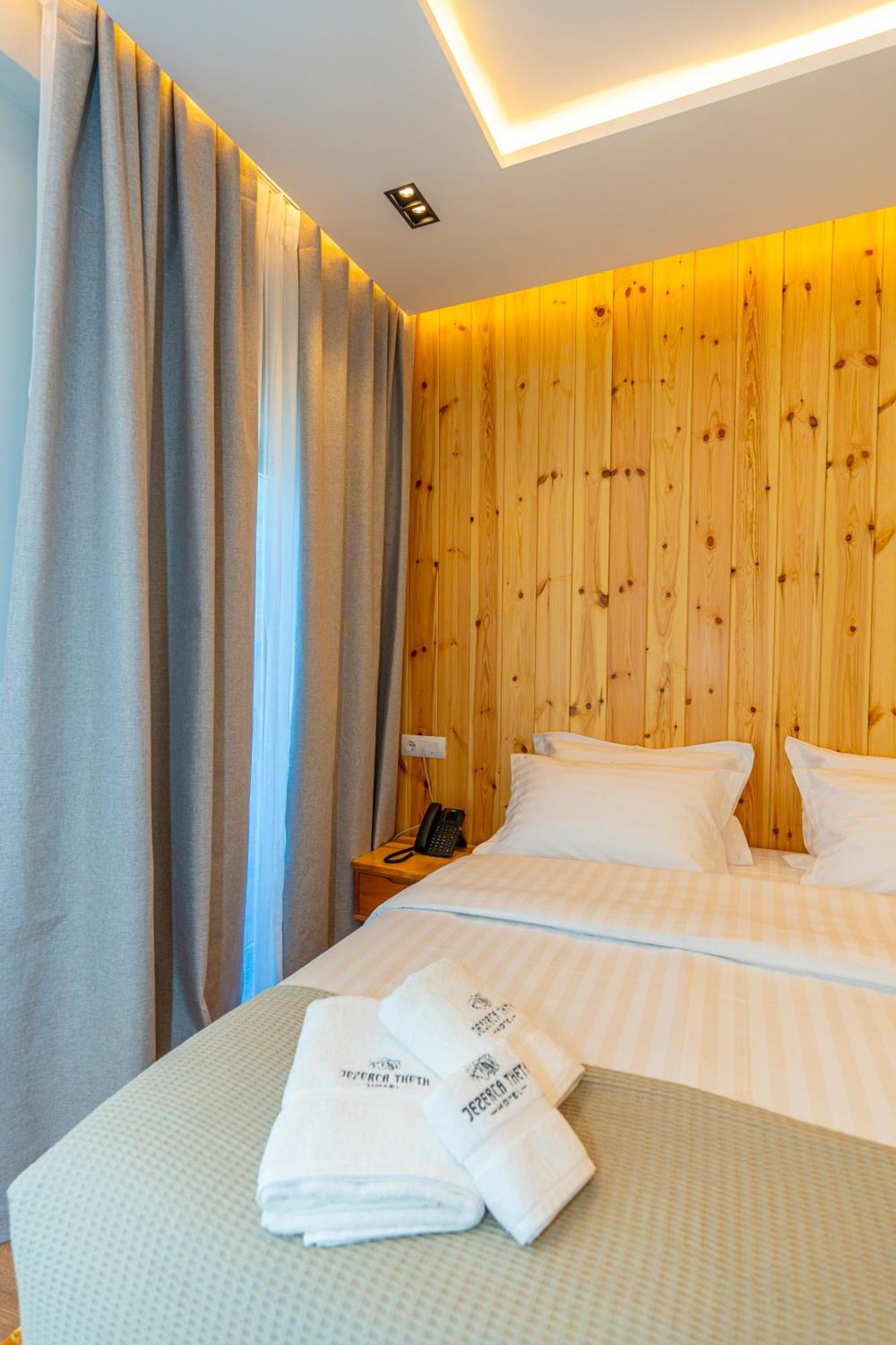 Hotel Jezerca 세스 외부 사진