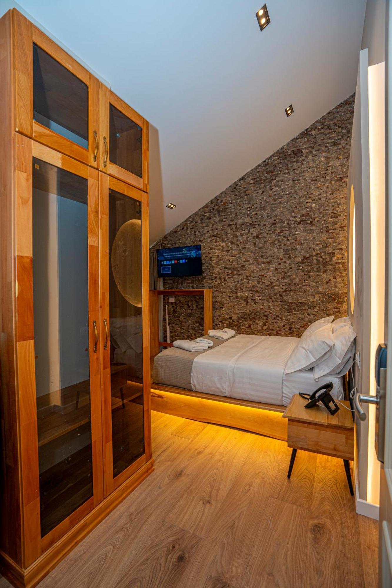 Hotel Jezerca 세스 외부 사진