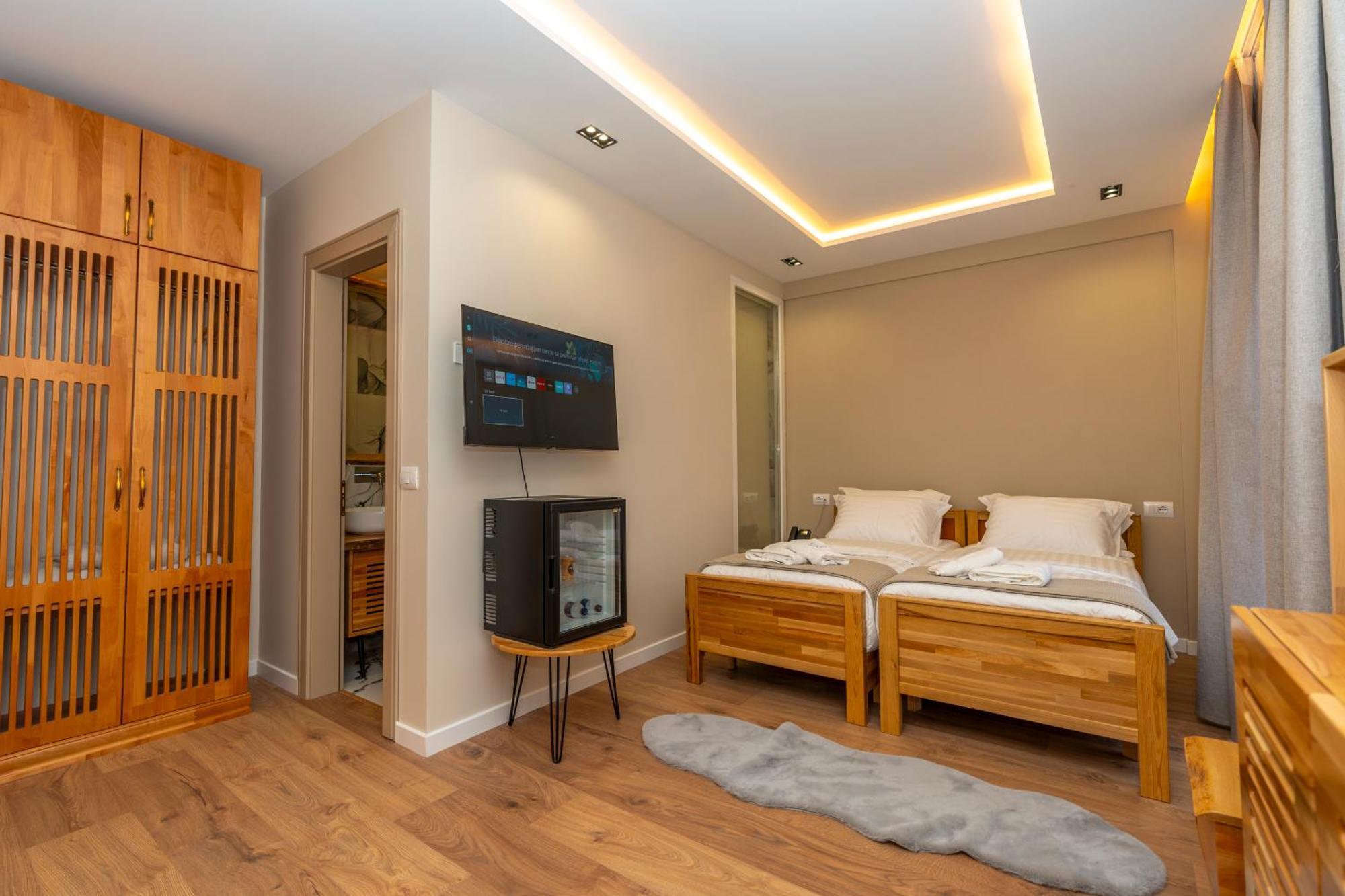 Hotel Jezerca 세스 외부 사진